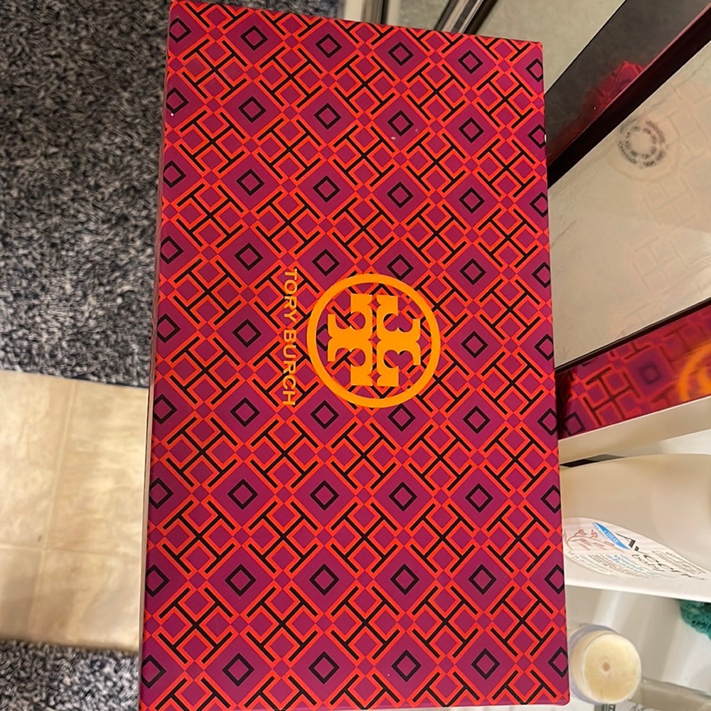 Tory Burch shoe box